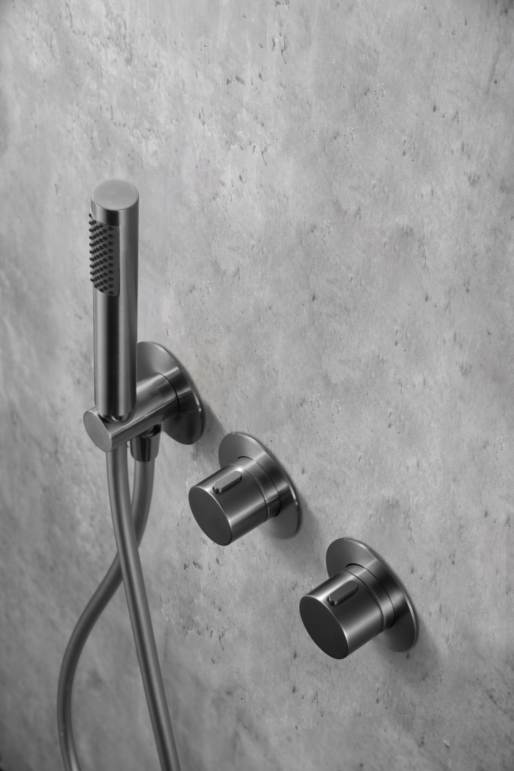 SanoBlu Flow inbouw regendouche black gun metal met 30 cm douchekop