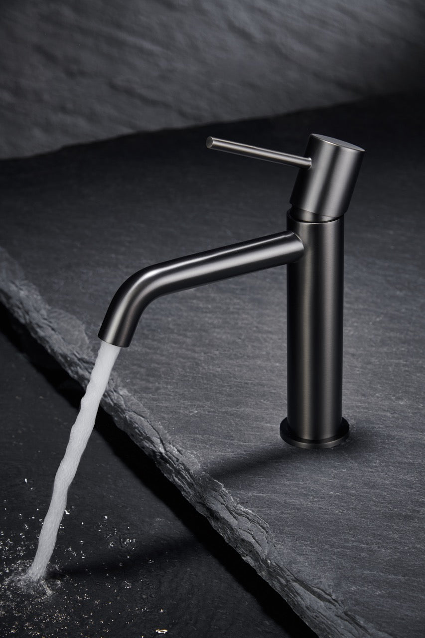 SanoBlu Flow wastafelkraan black gun metal 4