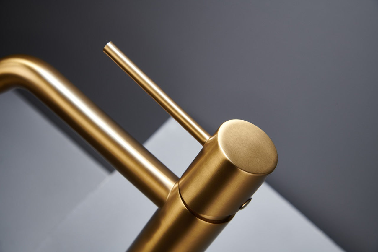 SanoBlu Flow wastafelkraan geborsteld goud