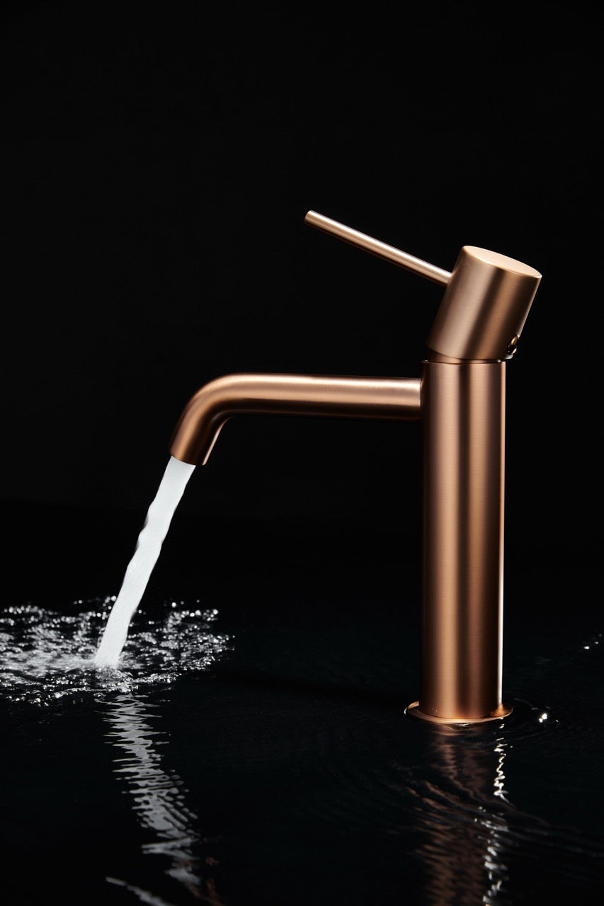 SanoBlu Flow wastafelkraan geborsteld koper 3