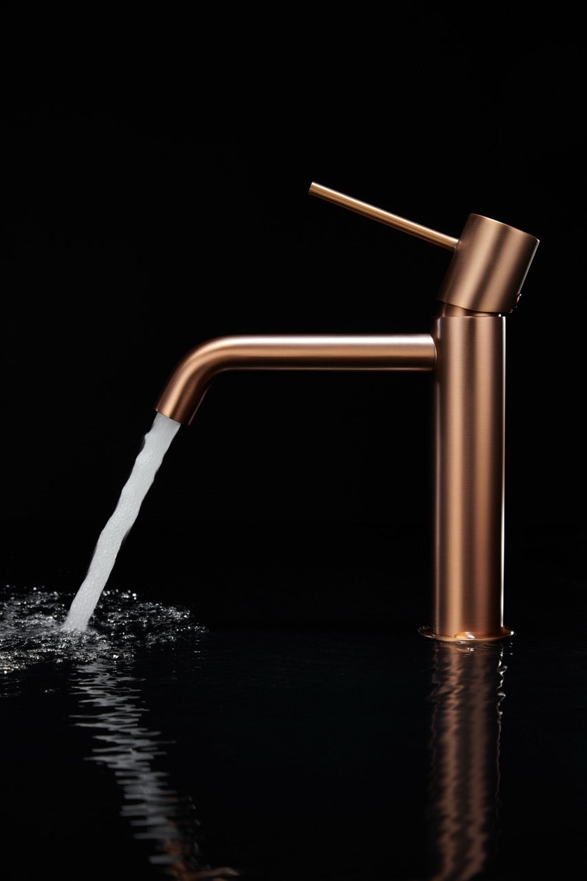 SanoBlu Flow wastafelkraan geborsteld koper 6