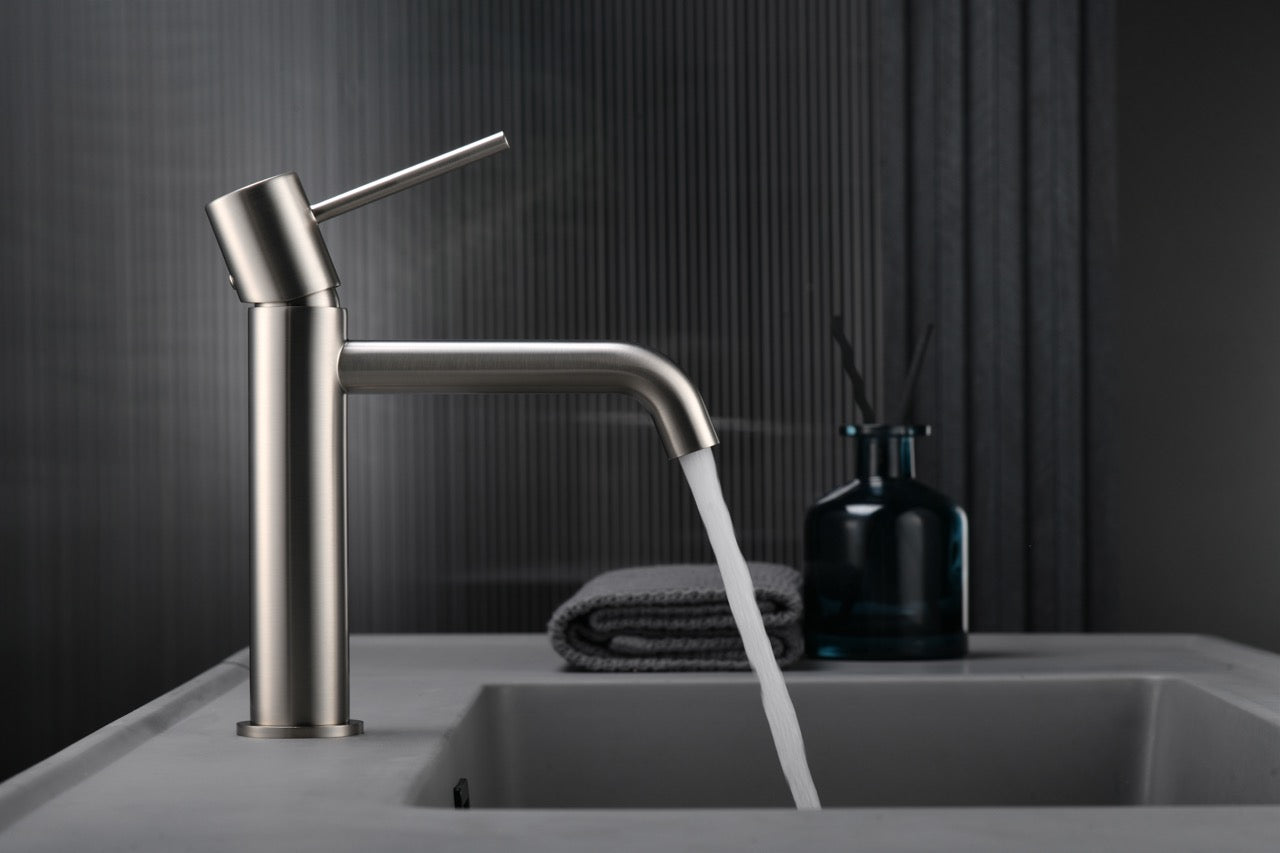 SanoBlu Flow wastafelkraan geborsteld nikkel 3