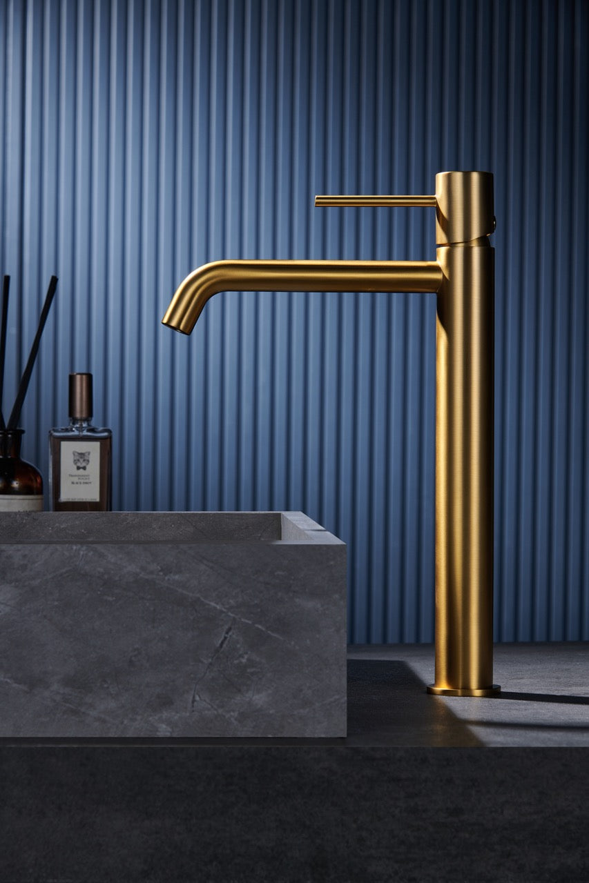 SanoBlu Flow wastafelkraan hoog geborsteld goud