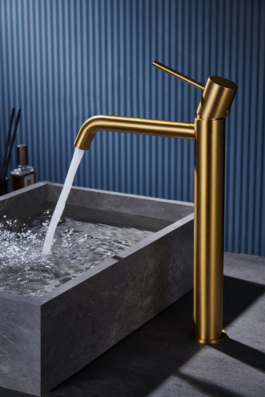 SanoBlu Flow wastafelkraan hoog geborsteld goud 6