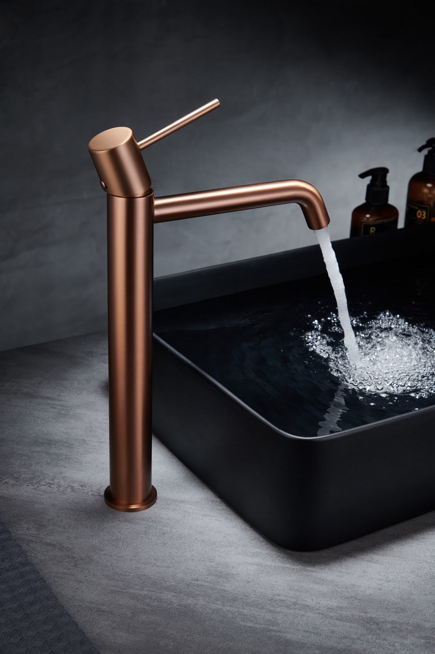 SanoBlu Flow wastafelkraan hoog geborsteld koper 5
