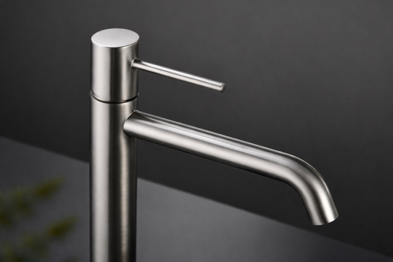 SanoBlu Flow wastafelkraan hoog geborsteld nikkel 3