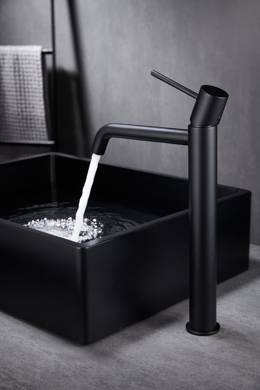 SanoBlu Flow wastafelkraan hoog mat zwart 4