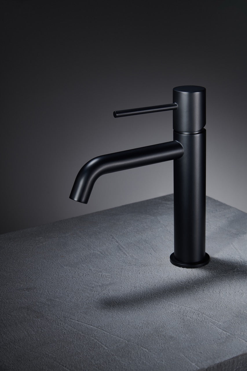 SanoBlu Flow wastafelkraan mat zwart 4
